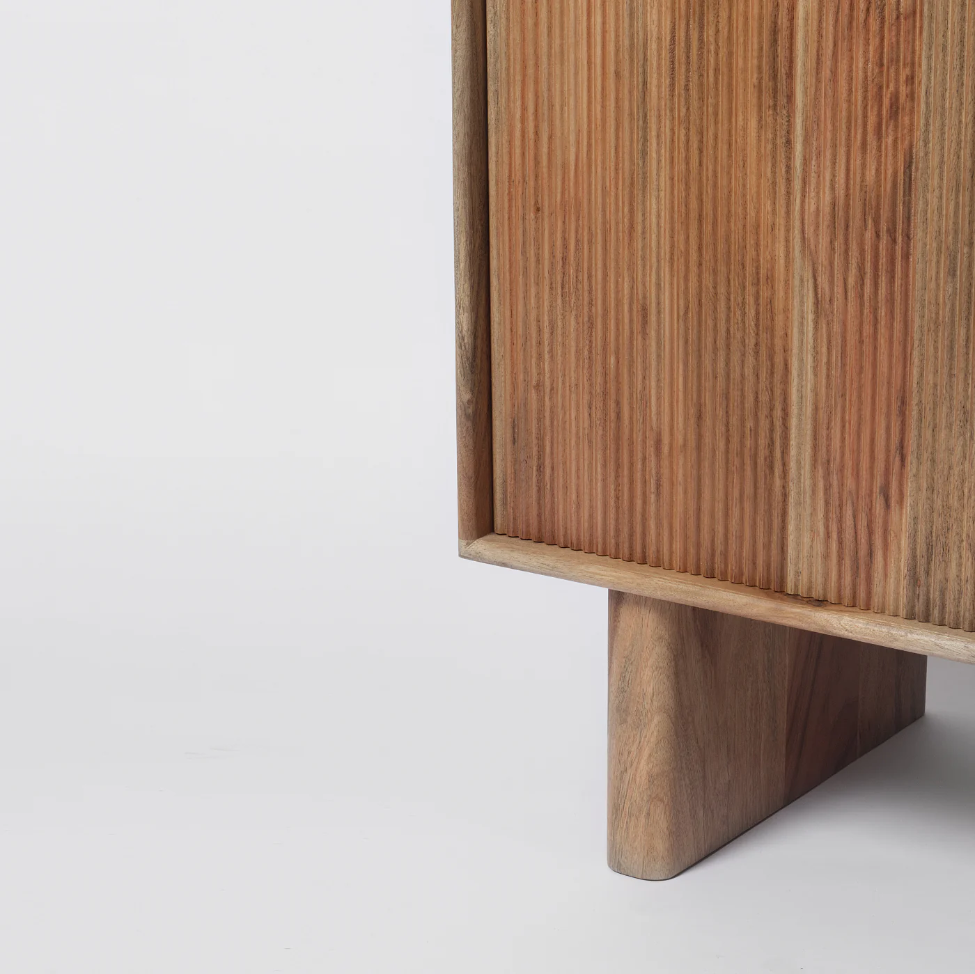 Edvard Acacia Ribbed Drinks Cabinet - Image 5