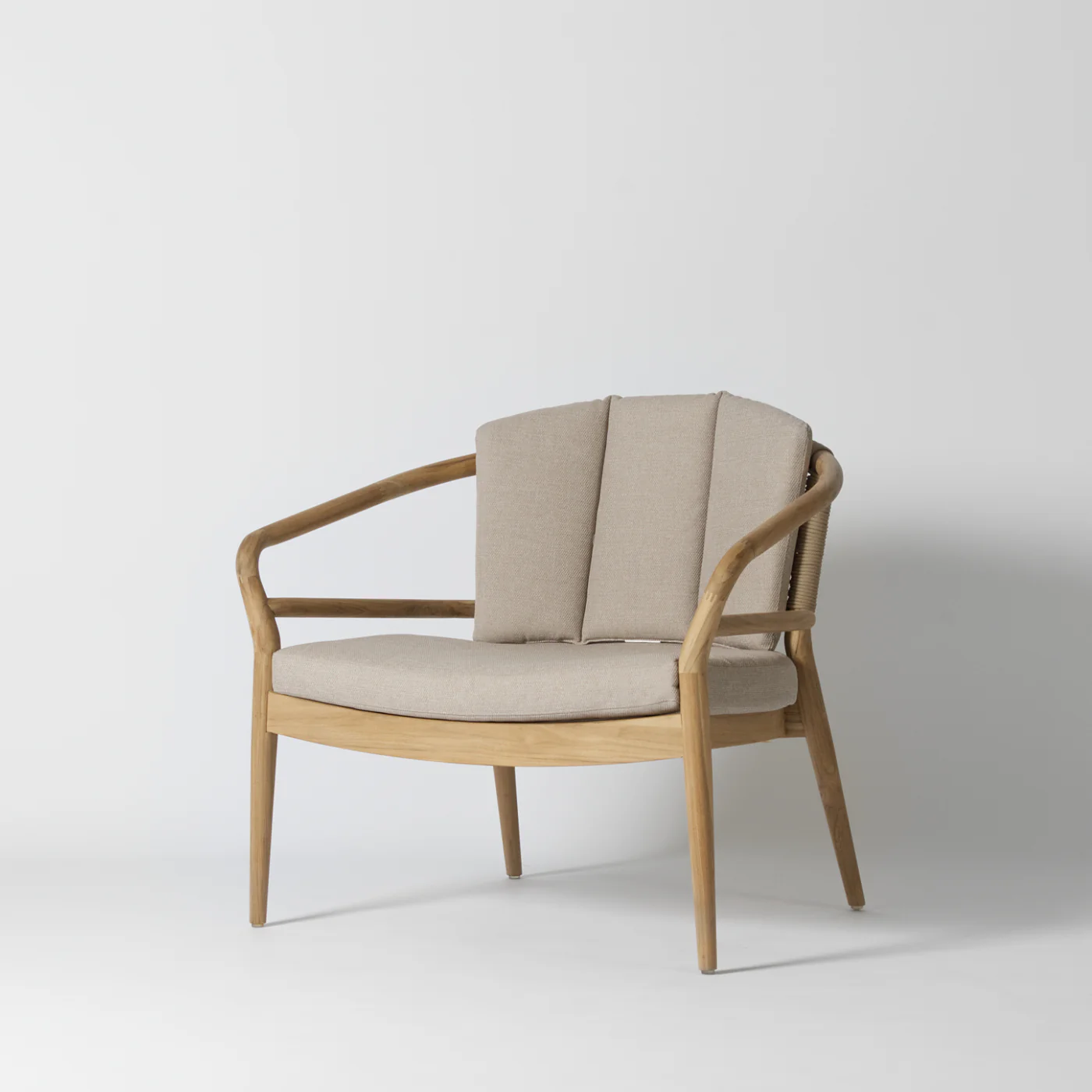 Hugge Outdoor Lounge Chair - Image 3