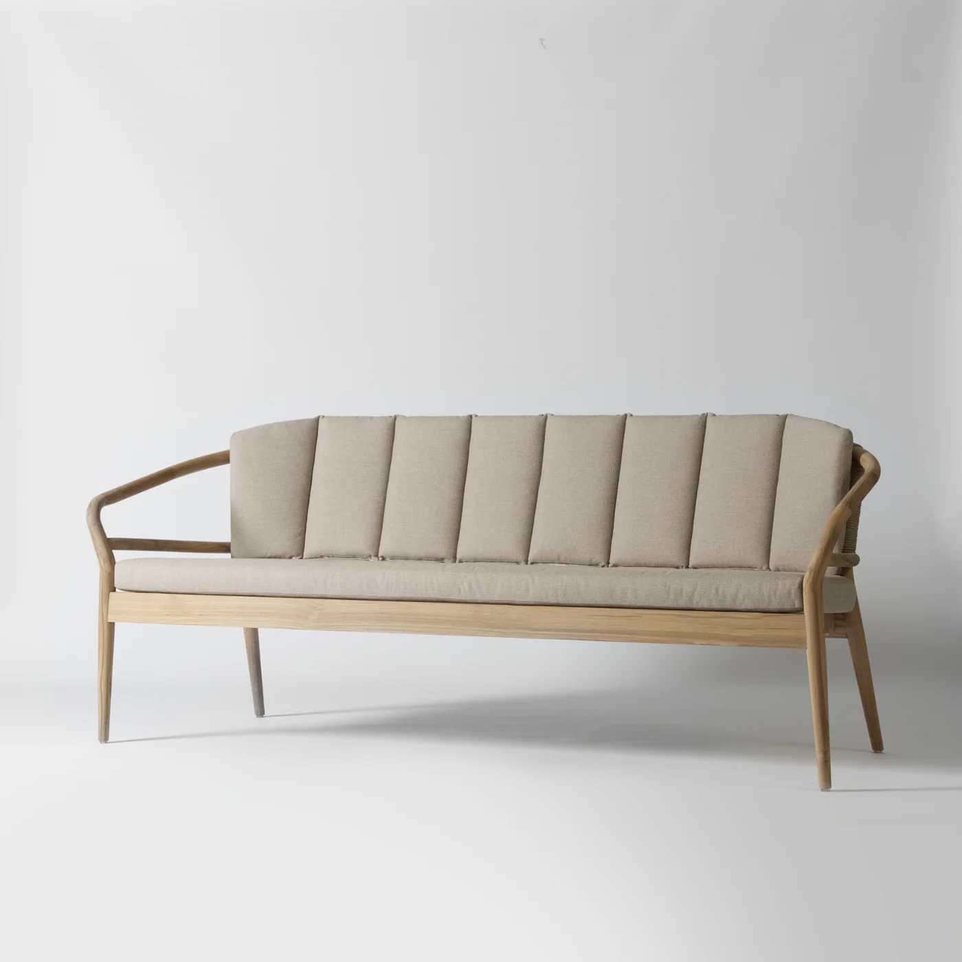 Hugge Outdoor Sofa - Image 3