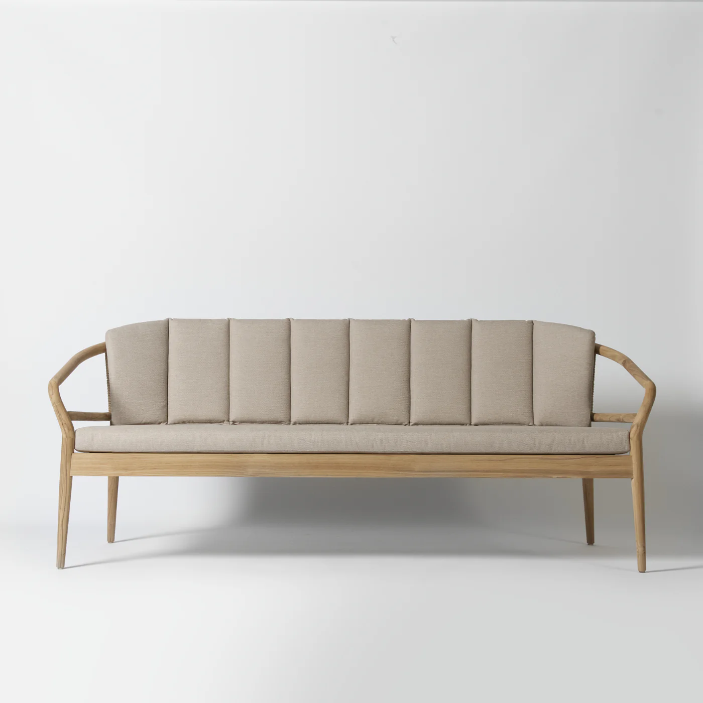 Hugge Outdoor Sofa - Image 9