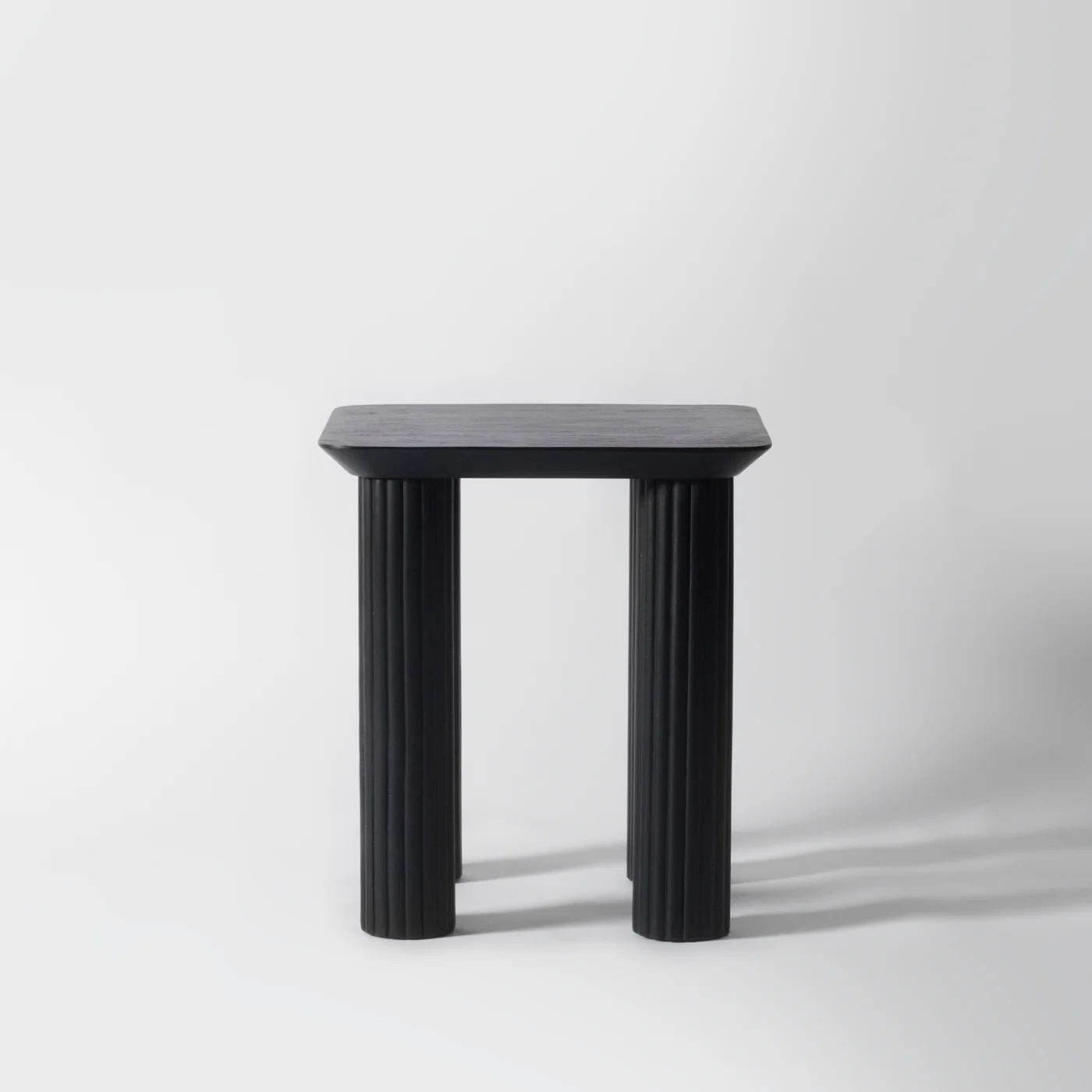 Larsen Ribbed Side Table Black - Image 2