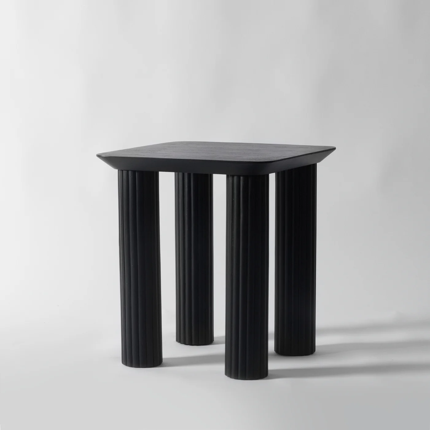 Larsen Ribbed Side Table Black - Image 3