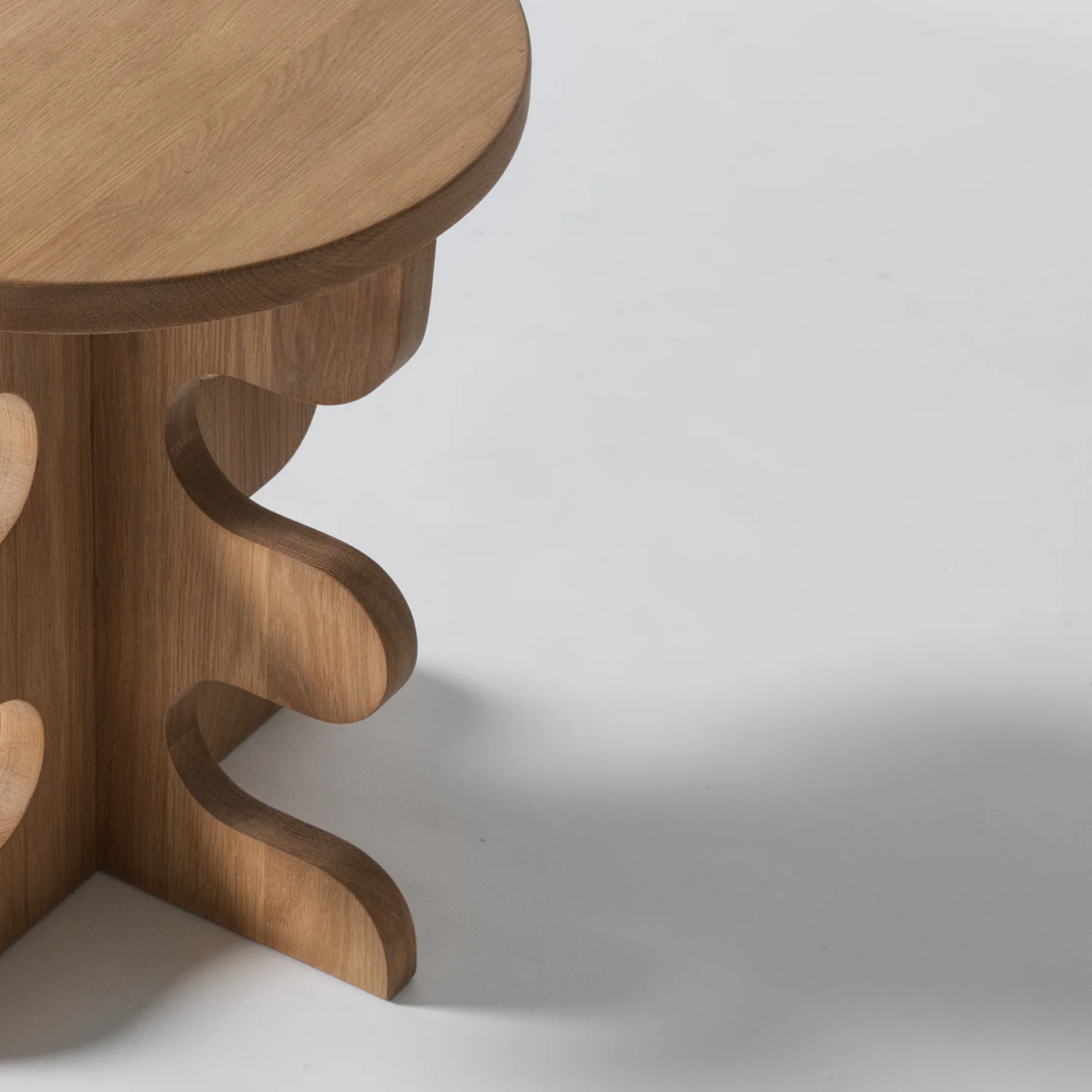 Ribform Oak Side Table - Image 5
