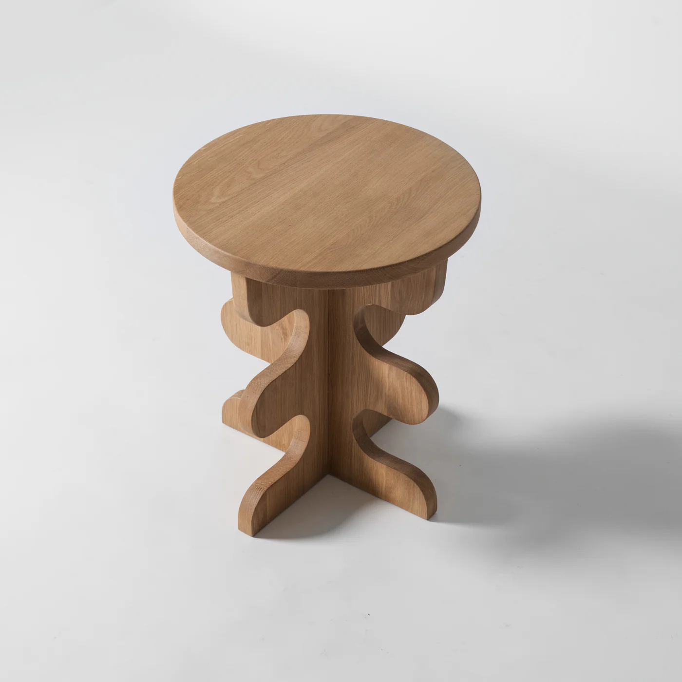 Ribform Oak Side Table - Image 6