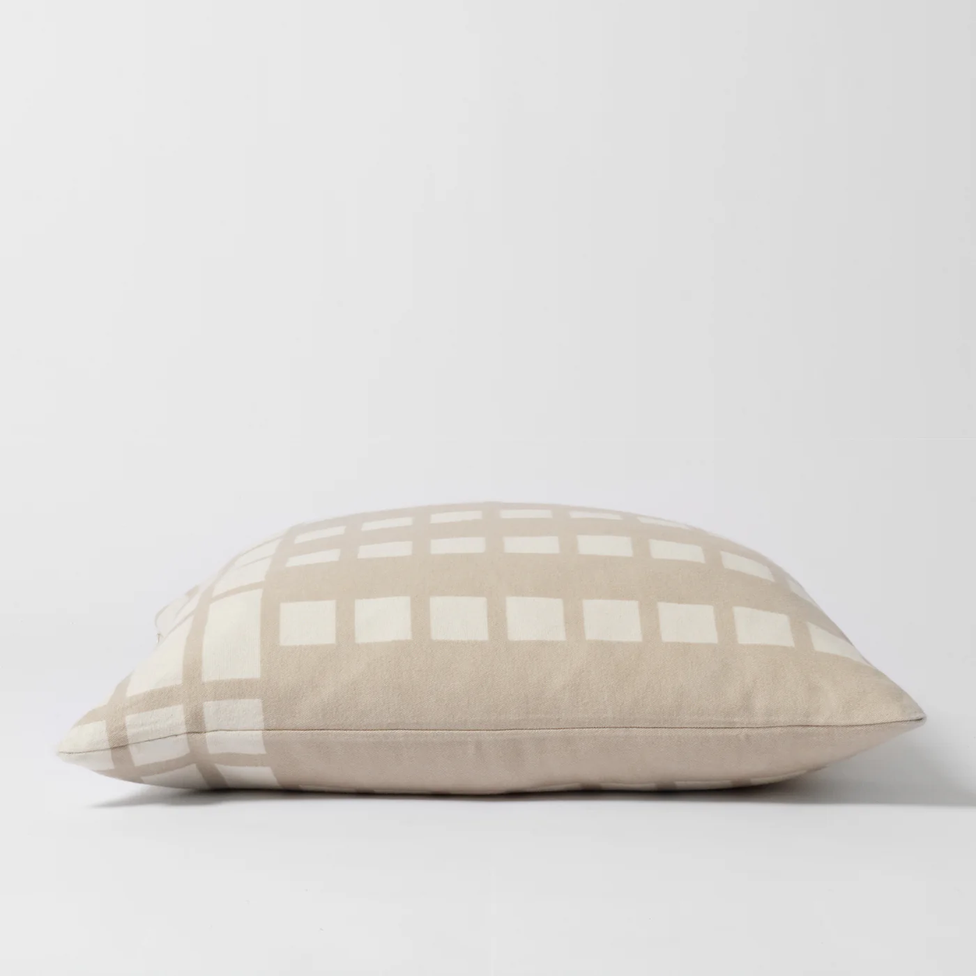 Sjakk Beige Cushion Large - Image 3